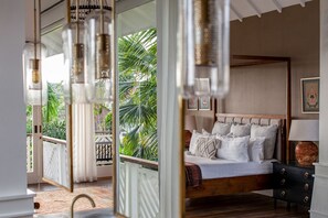 7 bedrooms, iron/ironing board, internet, bed sheets