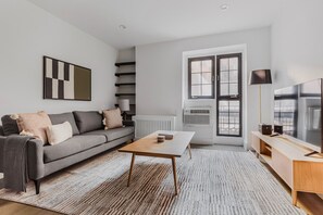 TV, stereo - Blueground | Gramercy Park, AC & elevator, nr park (Downtown)