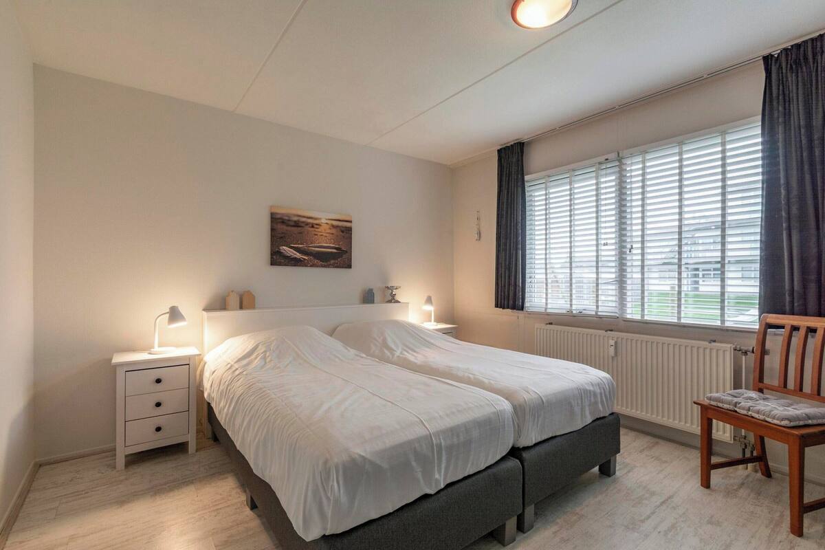Luxury Apartment, 2 Bedrooms | 12 bedrooms, individually furnished, bed sheets