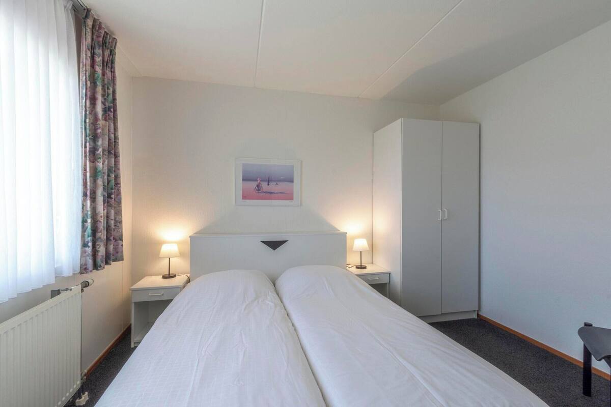 Premium Apartment, 2 Bedrooms | 12 bedrooms, individually furnished, bed sheets