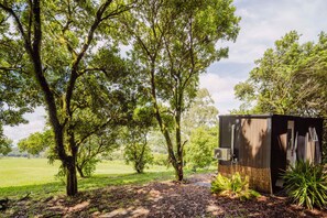 Property grounds - Spring Haven Retreat by Tiny Away (Eureka)