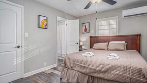 1 chambre, fer et planche à repasser, Wi-Fi, literie fournie
