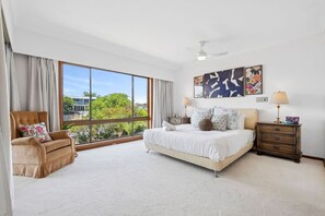 3 Schlafzimmer, Schreibtisch, Bügeleisen/Bügelbrett, WLAN