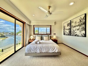 3 bedrooms, desk, iron/ironing board, WiFi