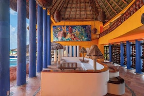 Property grounds - Bella Mar: Ocean Front w/ Pool Views (Isla Mujeres)