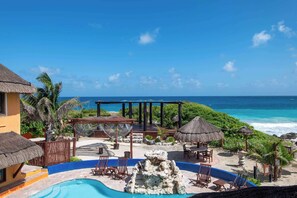 Pool - Bella Mar: Your Private Oceanfront Escape (Isla Mujeres)