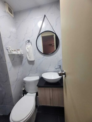 Hårtørrer, håndklæder, Sæbe, Shampoo