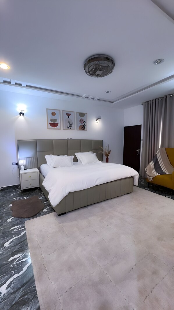 5 chambres, fer et planche à repasser, Wi-Fi, literie fournie