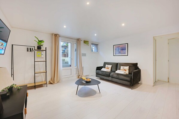 Apartment | Living room