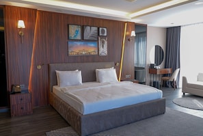 Junior Suite, 1 Double Bed with Sofa bed, Sea View