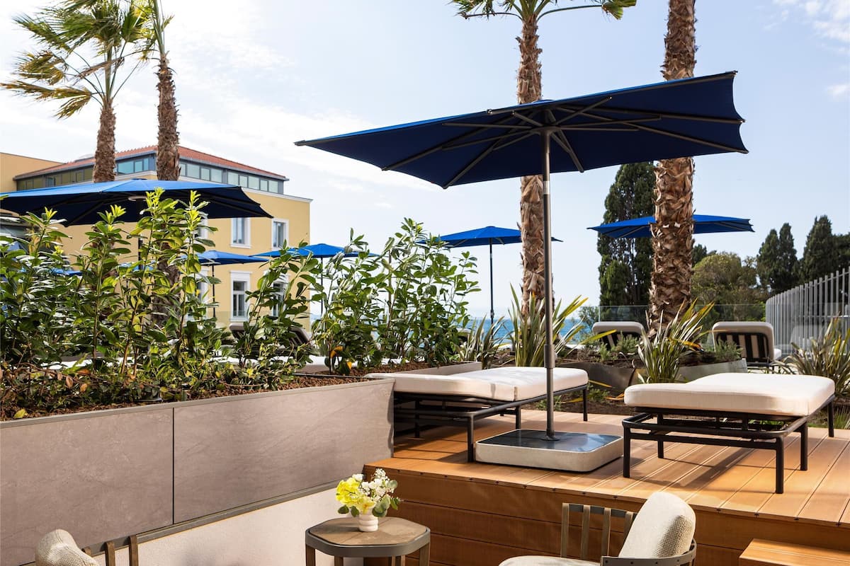 Deluxe Room, 1 King Bed, Terrace, Garden View | 1 bedroom, minibar, in-room safe, desk