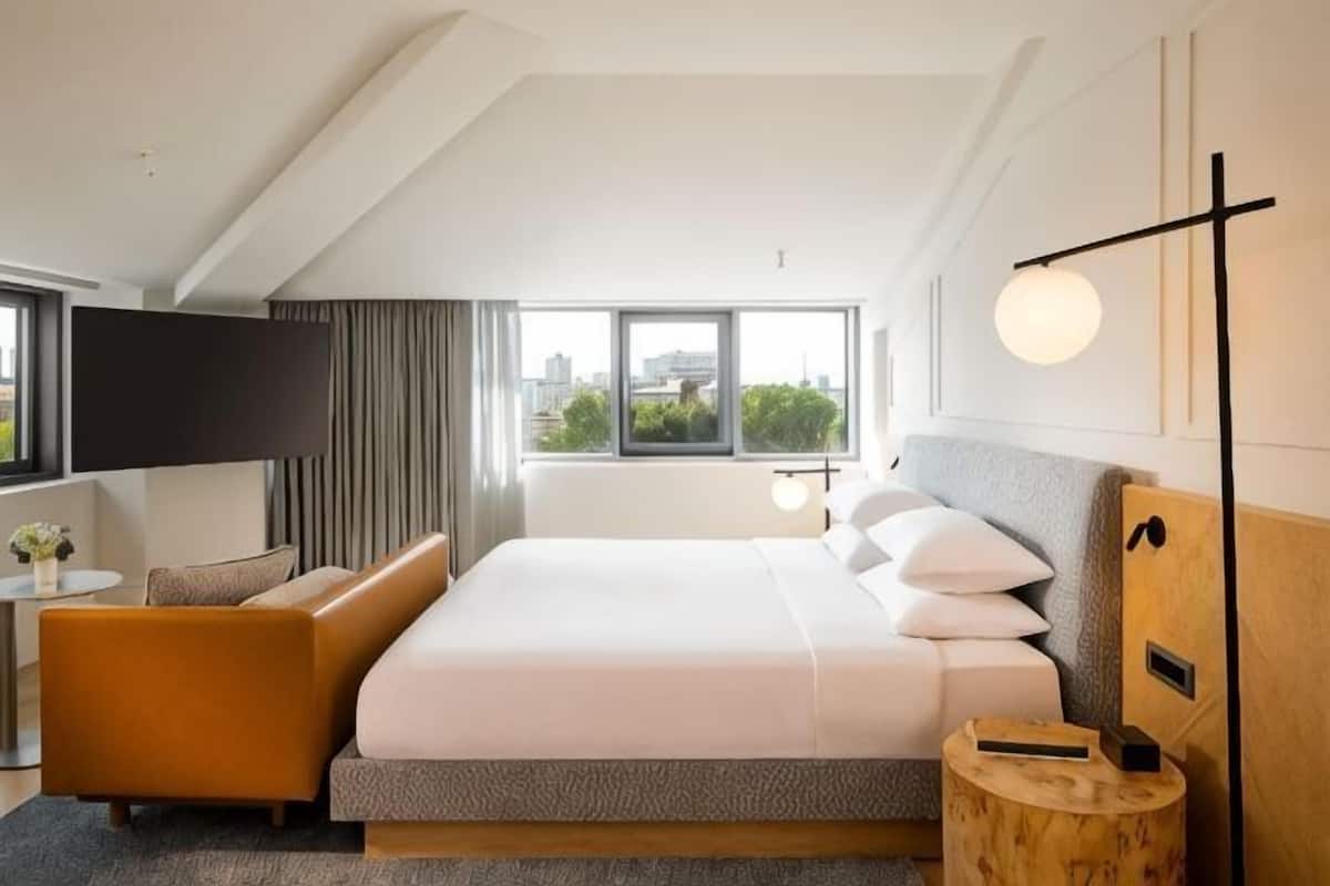1 bedroom, minibar, in-room safe, desk