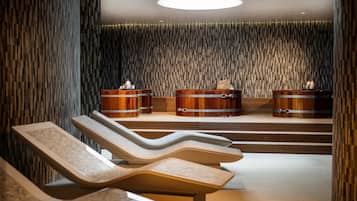 Sauna, tina de hidromasaje y baño de vapor
