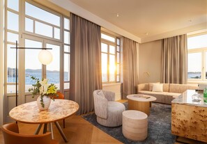 1 bedroom, minibar, in-room safe, desk