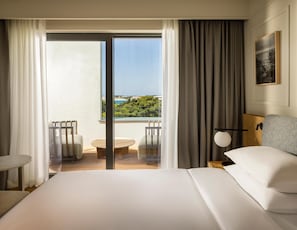1 bedroom, minibar, in-room safe, desk