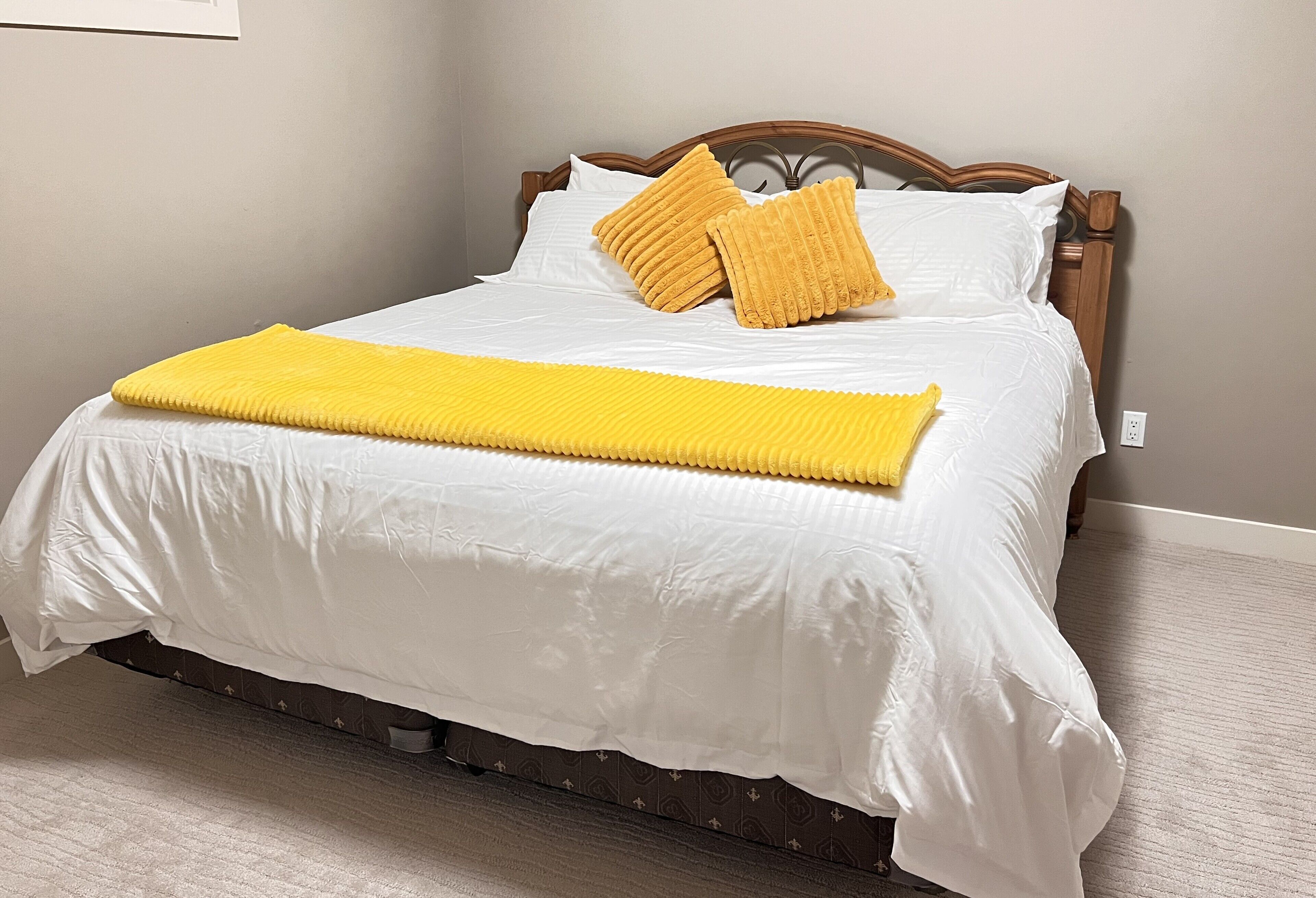 2 Schlafzimmer, Schreibtisch, Bügeleisen/Bügelbrett, WLAN