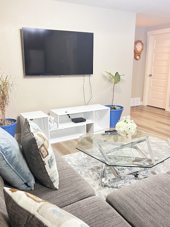 Smart TV. Cozy 2-bedrooms basement suite in Edmonton is minutes away from amenities!