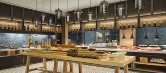 长春汽开区福朋喜来登酒店