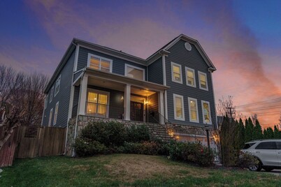 7 Bedroom 6,500 Sq Ft Masterclass Style Meets Elegance 