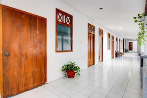Lobby - Collection O Jalan Slamet Riyadi Near Kampung Batik Kauman Formerly Hotel Grand Kota (Surakarta)
