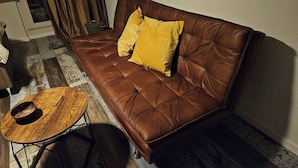 Shared Dormitory, 1 Bedroom, Balcony, City View | Interior - Room in Apartment - Room With Flair Near Cologne Trade Fair (Cologne)