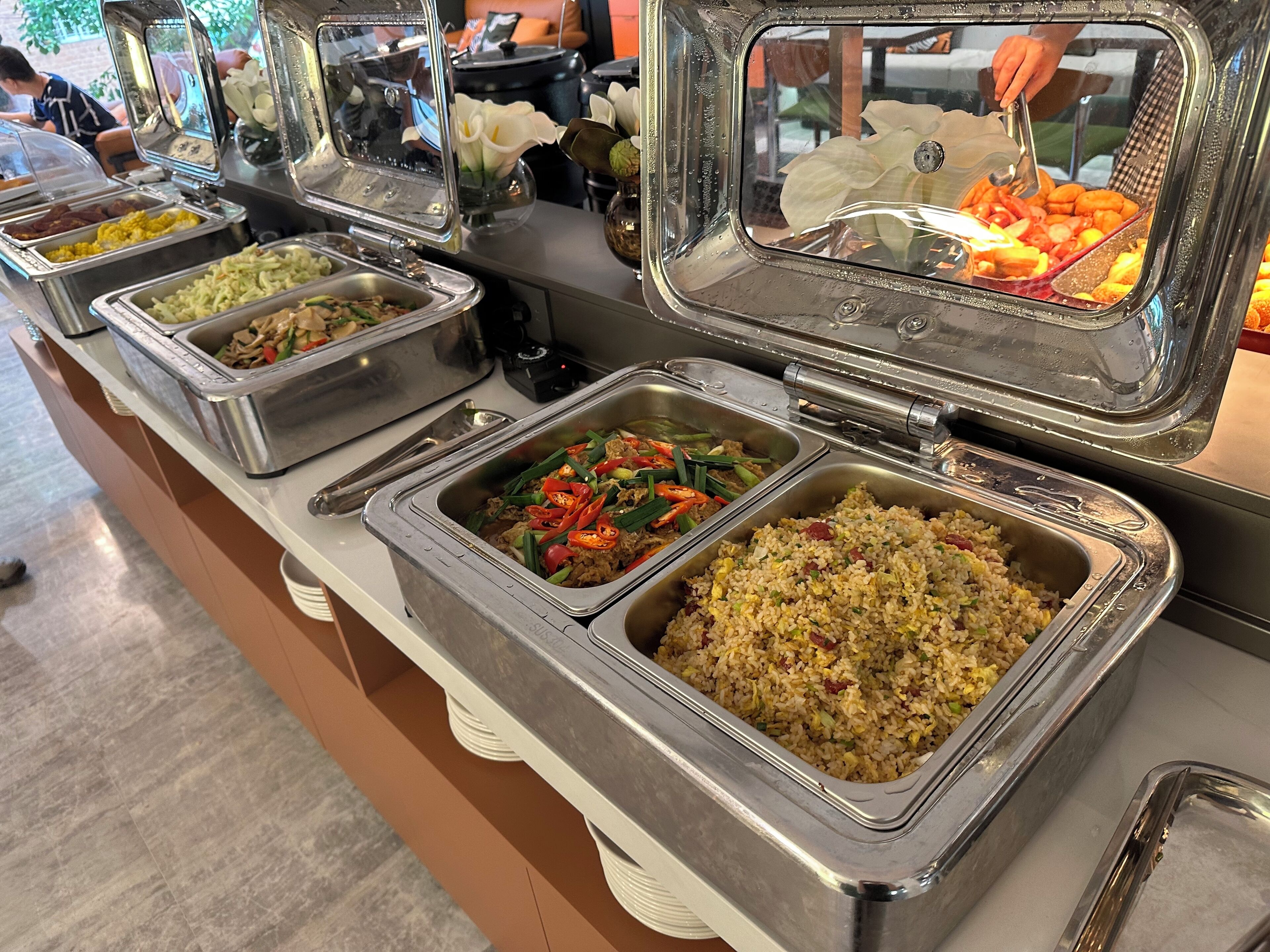 每日供應當地料理早餐 (每人 CNY58)