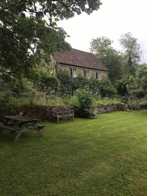 Property grounds - 18th Century Cottage in Heart of Dorset (Sherborne)