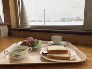 Free daily self-serve breakfast
