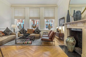 TV, fireplace, offices