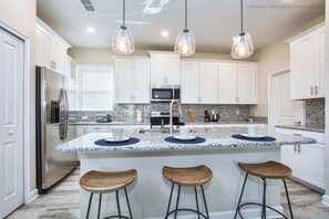 Unclassified image, 2 of 41, button - Chic Home, Themed Bedrooms, Game Room, Best Spot (Kissimmee)