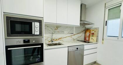 Bright Apartment Near Granada Center