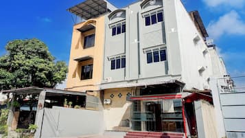 Bagian depan properti