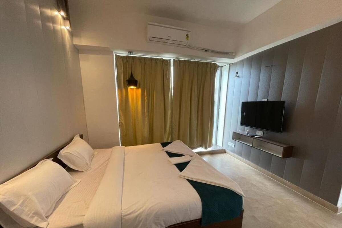 Premium Room, Pool View