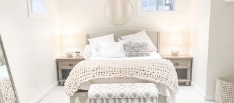 Spacious Studio with Pool Table