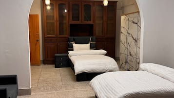 Family Room | 1 bedroom, free WiFi