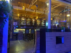 Bar (en la propiedad)