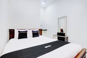 Espaço de trabalho para notebook, roupa de cama