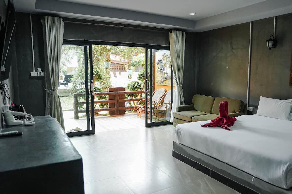 Deluxe Room, Balcony, Garden View