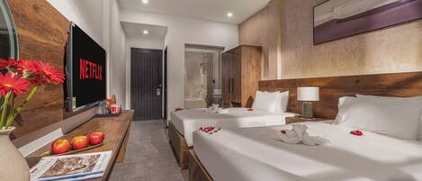 Chambre Deluxe Double ou avec lits jumeaux, vue ville | Bureau, rideaux occultants, chambres insonorisées