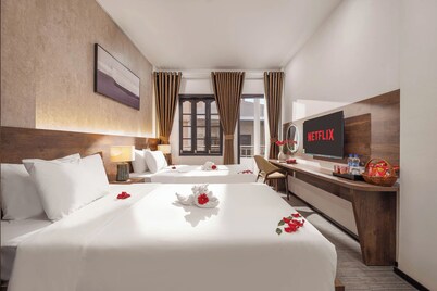 Kly Luxury Hotel