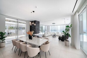 Interior - Villa Lazareto (Alykes Potamou)