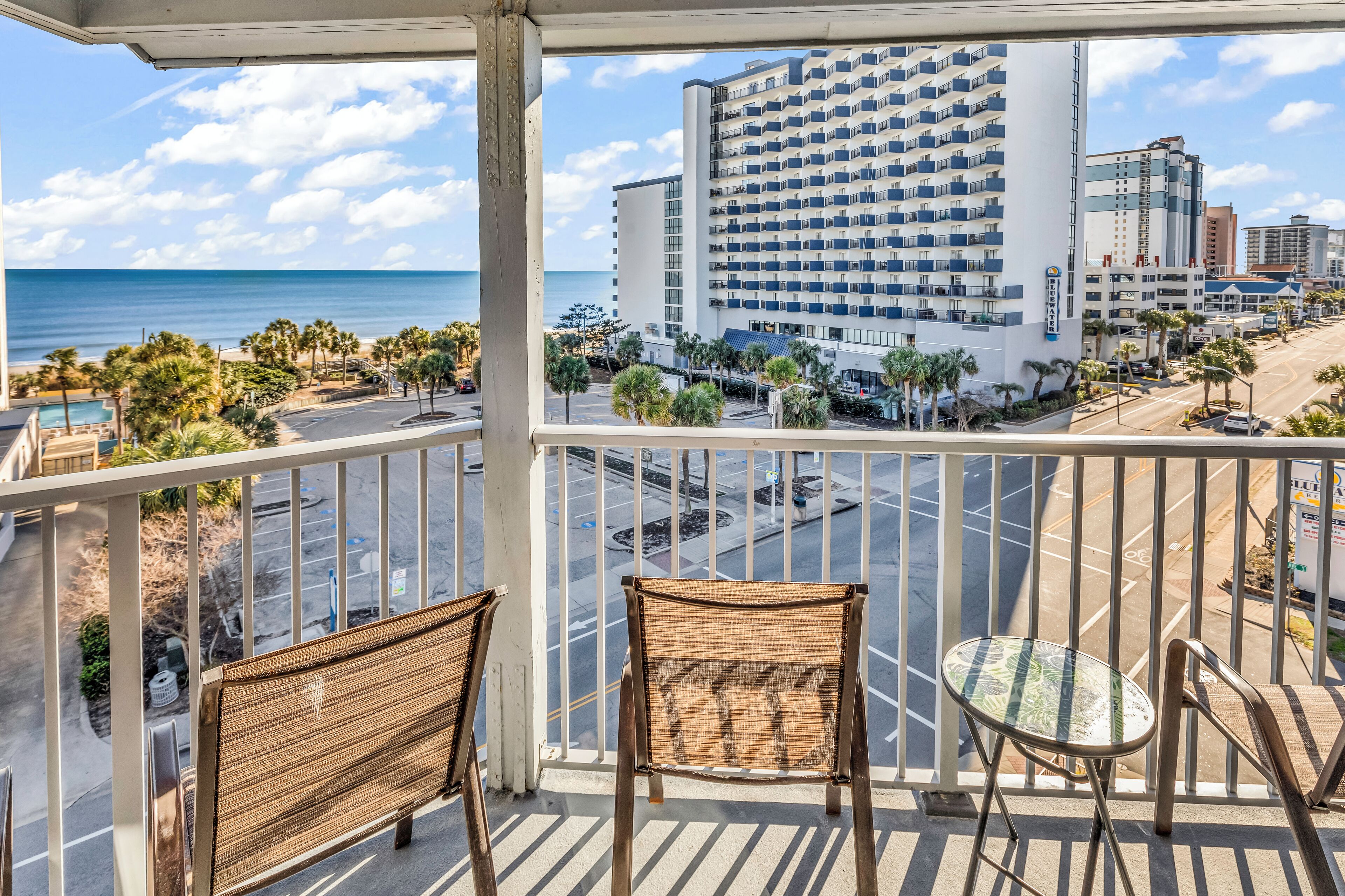 Signature Condo, 1 Bedroom, Balcony, City View | Balcony