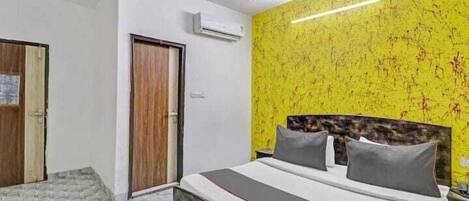 Classic Double Room, City View