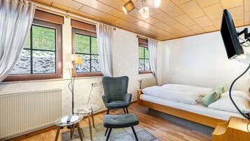 2 bedrooms, free WiFi, bed sheets