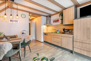 Dining - Apartment '6' with Mountain View, Shared Terrace and Wi-Fi (Bad Rippoldsau-Schapbach)