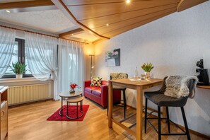 Dining - Apartment '5' with Mountain View, Shared Terrace and Wi-Fi (Bad Rippoldsau-Schapbach)