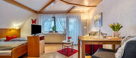 1 室のベッドルーム、WiFi (無料)、ベッドシーツ