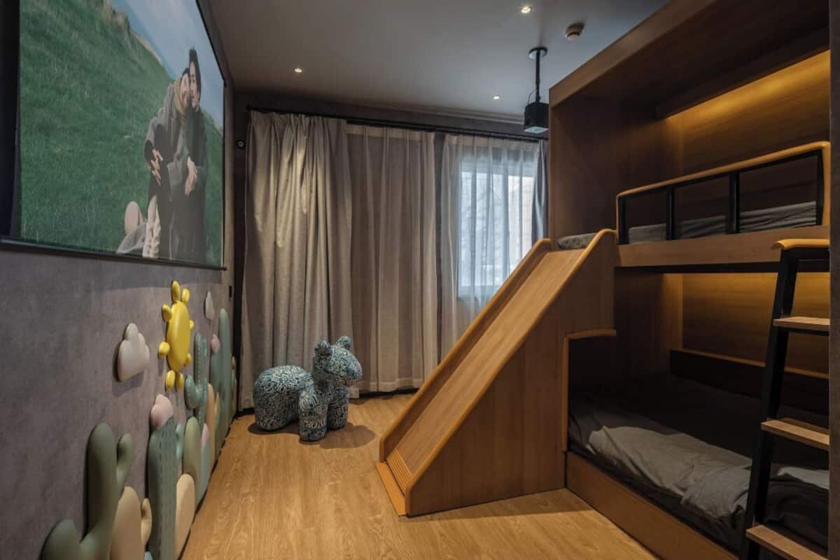 Chambre Triple Familiale, vue ville