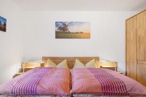 3 dormitorios, wifi gratis, ropa de cama y accesible en silla de ruedas