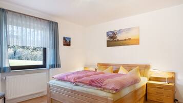 3 Schlafzimmer, kostenloses WLAN, Bettwäsche, Rollstuhlgeeignet